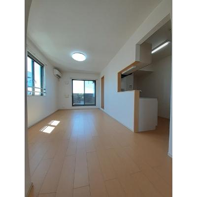 アイリス竜美 301【管理NO：1-017648101-03010】 ★家具家電は申し込み後に搬入します★ ★2026年12月中旬入居可能★の物件写真2