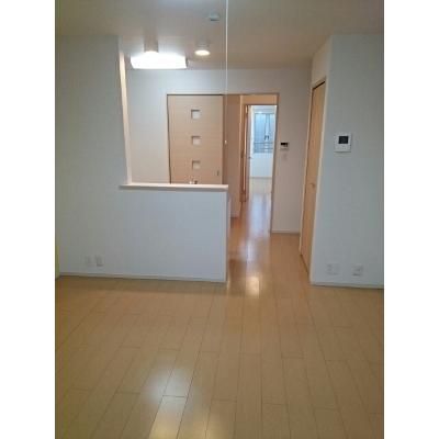 オーブ 205【管理NO：1-018431601-02040】 ★家具家電は申し込み後に搬入します★ ★2026年12月上旬入居可能★の物件写真2