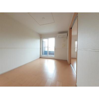 ユング　フラウⅢ 202【管理NO：1-019305301-02020】 ★家具家電は申し込み後に搬入します★ ★2026年11月中旬入居可能★の物件写真2