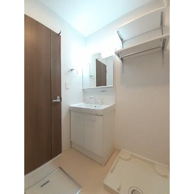 オーバラル 201【管理NO：1-027358901-02010】 ★家具家電は申し込み後に搬入します★ ★2026年11月上旬入居可能★の物件写真6