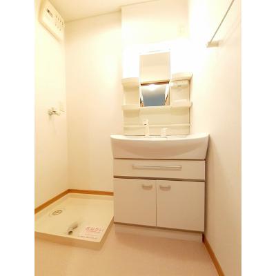 メイクロード 101【管理NO：1-014609401-01010】 ★家具家電は申し込み後に搬入します★ ★2026年12月中旬入居可能★の物件写真6