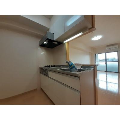 プレステージ空港東 403【管理NO：1-019089301-04030】 ★家具家電は申し込み後に搬入します★ ★2026年12月上旬入居可能★の物件写真3