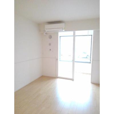 プレシャス　デイズ 103【管理NO：1-024331901-01030】 ★家具家電は申し込み後に搬入します★ ★2026年11月下旬入居可能★の物件写真2