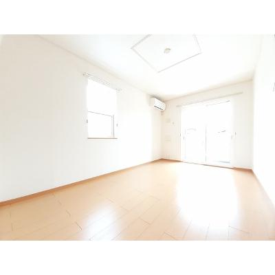 プラシードＡ 102【管理NO：1-015378301-01020】 ★家具家電は申し込み後に搬入します★ ★2026年11月中旬入居可能★の物件写真2