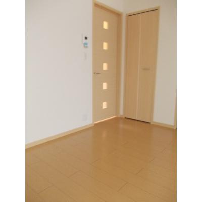 コモ・アモロッソＡ 102【管理NO：1-015681101-01020】 ★家具家電は申し込み後に搬入します★ ★2026年12月中旬入居可能★の物件写真2