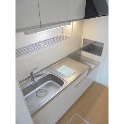 コモ・アモロッソＡ 102【管理NO：1-015681101-01020】 ★家具家電は申し込み後に搬入します★ ★2026年12月中旬入居可能★の物件写真3