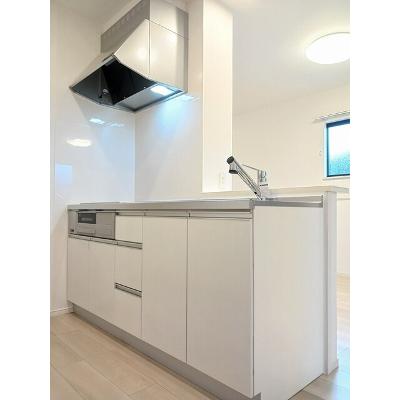 カミーノ　アムレト　Ⅲ 201【管理NO：1-027978203-02010】 ★家具家電は申し込み後に搬入します★ ★2026年11月中旬入居可能★の物件写真3
