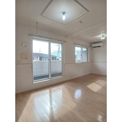 エスティーヌ・フェリオ 203【管理NO：1-020025801-02030】 ★家具家電は申し込み後に搬入します★の物件写真2