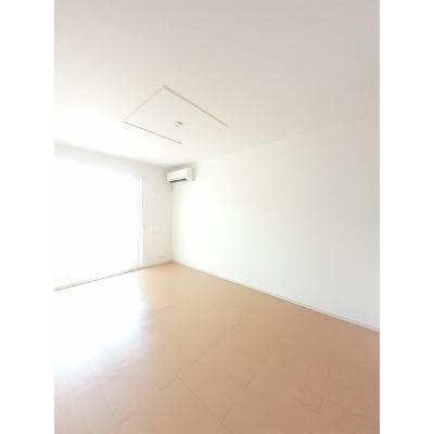 アーバンハイツ小松Ｆ 104【管理NO：1-017439901-01040】 ★家具家電は申し込み後に搬入します★ ★2026年12月下旬入居可能★の物件写真2