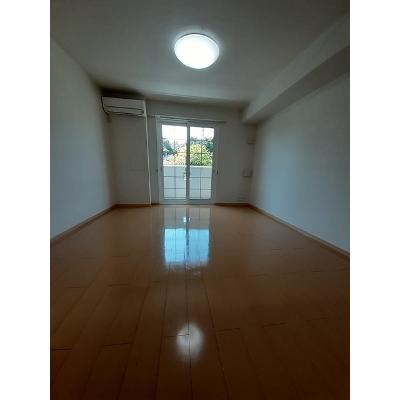 プレッソ万寿 102【管理NO：1-016463301-01020】 ★家具家電は申し込み後に搬入します★ ★2026年11月中旬入居可能★の物件写真2