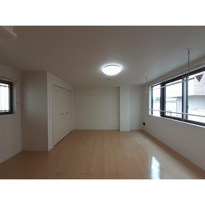 ラ・メゾン 302【管理NO：1-022908801-03020】 ★家具家電は申し込み後に搬入します★ ★2026年11月中旬入居可能★の物件写真2