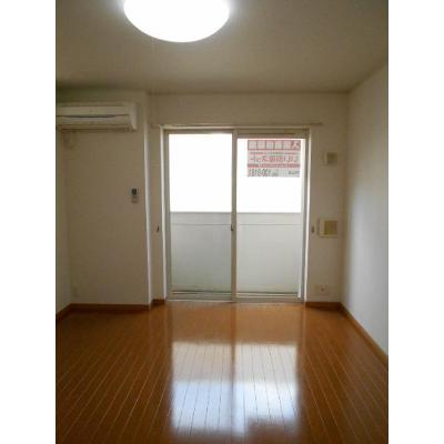キュート 101【管理NO：1-014883201-01010】 ★家具家電は申し込み後に搬入します★ ★2026年12月中旬入居可能★の物件写真2