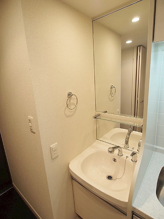 グッドステイ阿波座アーバンスタイル■【ベーシック・浴室乾燥機・独立洗面台・NET対応】の物件写真4