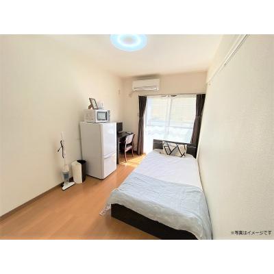 ユニオンマンスリー横浜・白楽１　205　1R・シングル☆■安心のオートロック完備♪デスク＆チェア付きでテレワークにもおすすめ♪■東急東横線利用で渋谷・横浜まで乗換なしでアクセスの物件写真1