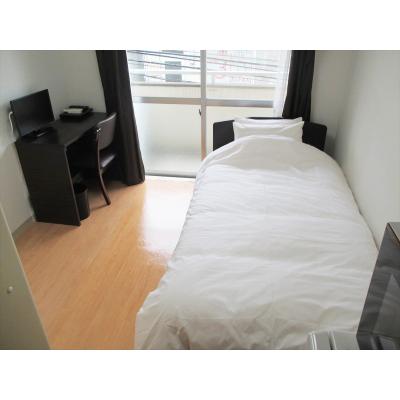 ユニオンマンスリー大倉山２　302　1R・シングル☆安心のオートロック完備♪デスク＆チェア付き♪■深夜まで営業のスーパーありの物件写真2