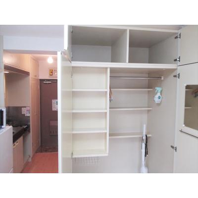 ユニオンマンスリー大倉山２　302　1R・シングル☆安心のオートロック完備♪デスク＆チェア付き♪■深夜まで営業のスーパーありの物件写真4