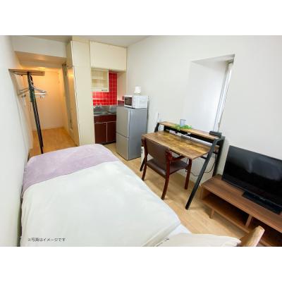 ユニオンマンスリー表参道１　302　1R・シングル☆■安心のオートロック完備♪デスク＆チェア付き♪２ドア冷蔵庫でたっぷり収納♪の物件写真2