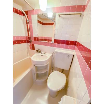 ユニオンマンスリー表参道１　302　1R・シングル☆■安心のオートロック完備♪デスク＆チェア付き♪２ドア冷蔵庫でたっぷり収納♪の物件写真6