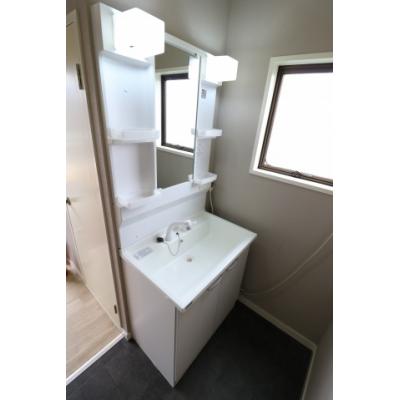 Bizroom／松本ビル301【アクセス◎】駅近のバス・トイレ別マンション！の物件写真2