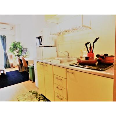 【人気！ファミネス上殿田】京都駅3分／オシャレなお部屋／フルセパレート／お隣コンビニ／ダブルベッドの物件写真4