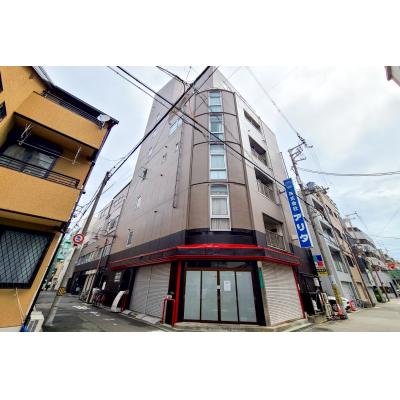 人気のなんばエリアまで徒歩圏内！/コンビニ・飲食店至近/大阪ハウス本館303の物件地図