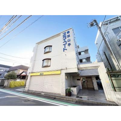 ユニオンマンスリー横浜山手１　402　1R・シングル☆【禁煙ルーム】デスク・チェア＆洗濯機や冷蔵庫など生活家電のあるお部屋/建物正面には深夜24時まで営業のスーパー・まいばすけっと有りの物件地図