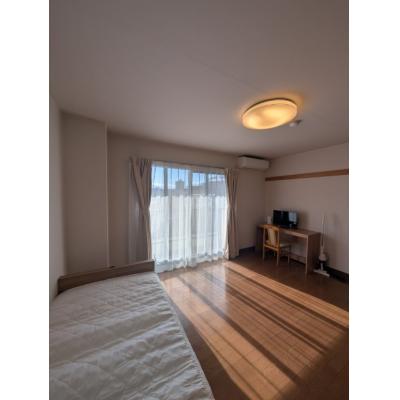 【三島駅徒歩6分🚶‍♂️】📶Wi-Fi無料＆🛋家具家電完備！出張に最適なお部屋✨（U005）の物件地図