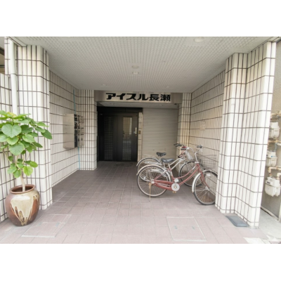 【長瀬駅徒歩2分】スーパー🍅やコンビニ🏪が近くて超便利🏃‍♂️💨駅チカで快適ライフを満喫✨🏡の物件地図