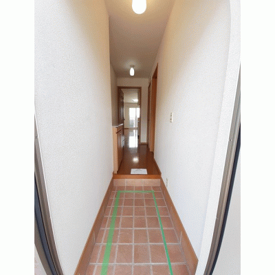 フローラ・フレーバー 103【管理NO：1-014589901-01030】 ★家具家電は申し込み後に搬入しますの物件地図