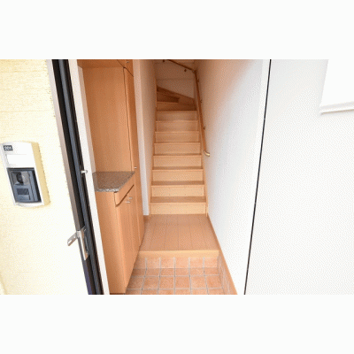 フラワーズＡ 103【管理NO：1-010487001-01030】 ★家具家電は申し込み後に搬入します 2026年07月下旬入居可能の物件地図