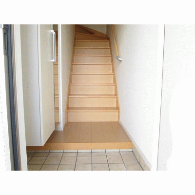 カレント　Ｃ 105【管理NO：1-015108301-01040】 ★家具家電は申し込み後に搬入します 2026年08月上旬入居可能の物件地図