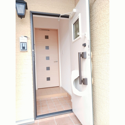 コスモス 203【管理NO：1-016870101-02030】 ★家具家電は申し込み後に搬入しますの物件地図