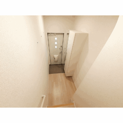 エレガント 201【管理NO：1-026855201-02010】 ★家具家電は申し込み後に搬入します 2026年07月中旬入居可能の物件地図