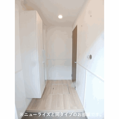 シュタインブルネン 105【管理NO：1-028598901-01050】 ★家具家電は申し込み後に搬入します 2026年09月下旬入居可能の物件地図