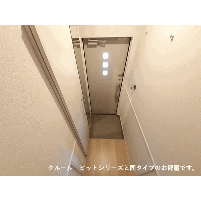ロイヤル　エンブレム 203【管理NO：1-027839801-02030】 ★家具家電は申し込み後に搬入します 2026年09月上旬入居可能の物件地図